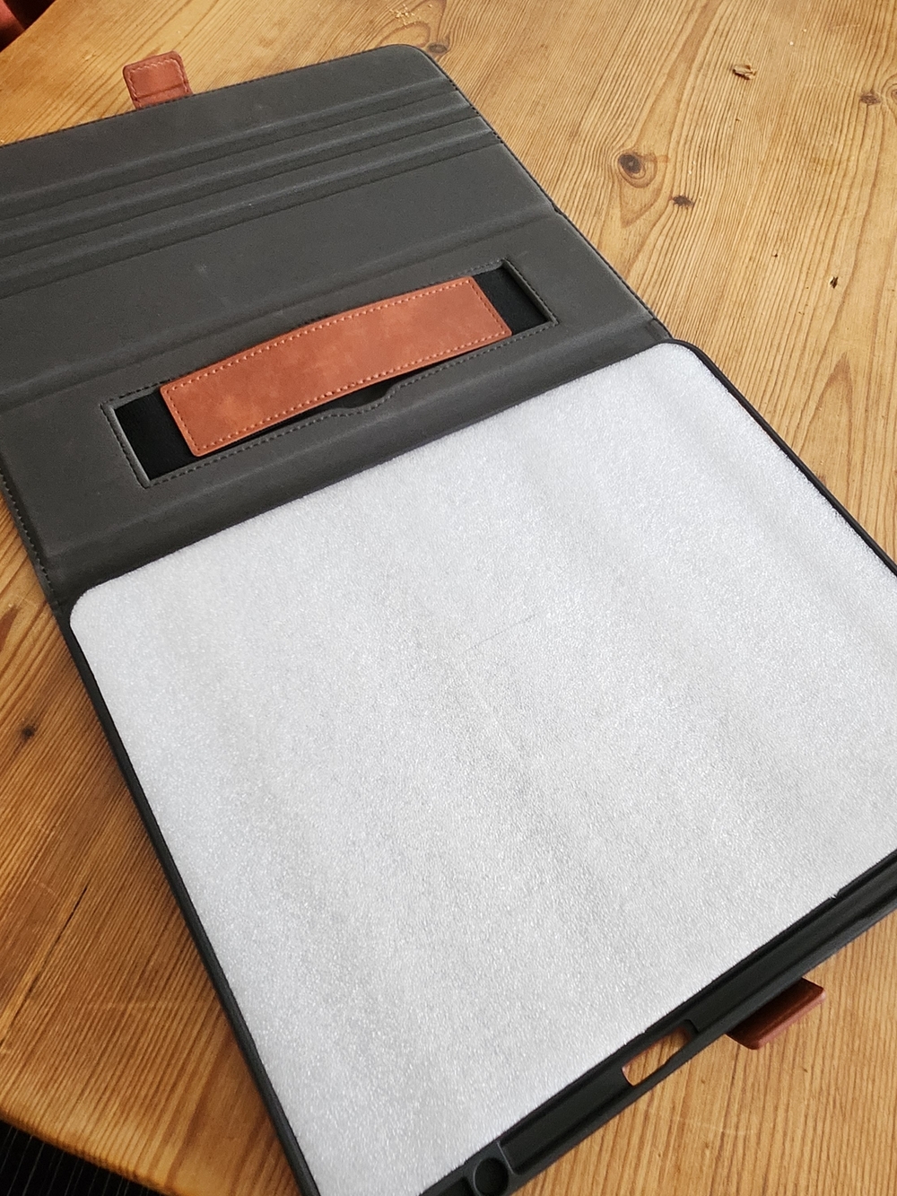 Bronw Tablet Case - Protective Stand Cover - Picture 4 of 12